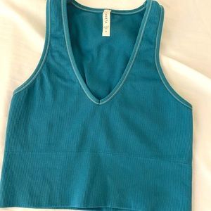 Athleta Gently Worn Teal Crop Rib Tank